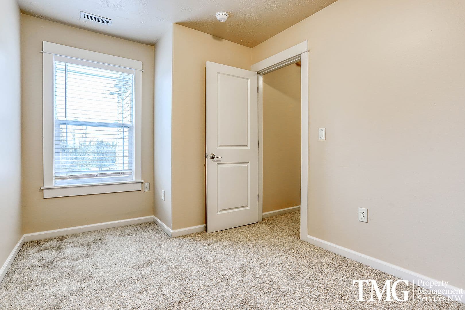 Gresham Apartment: Chase Landing