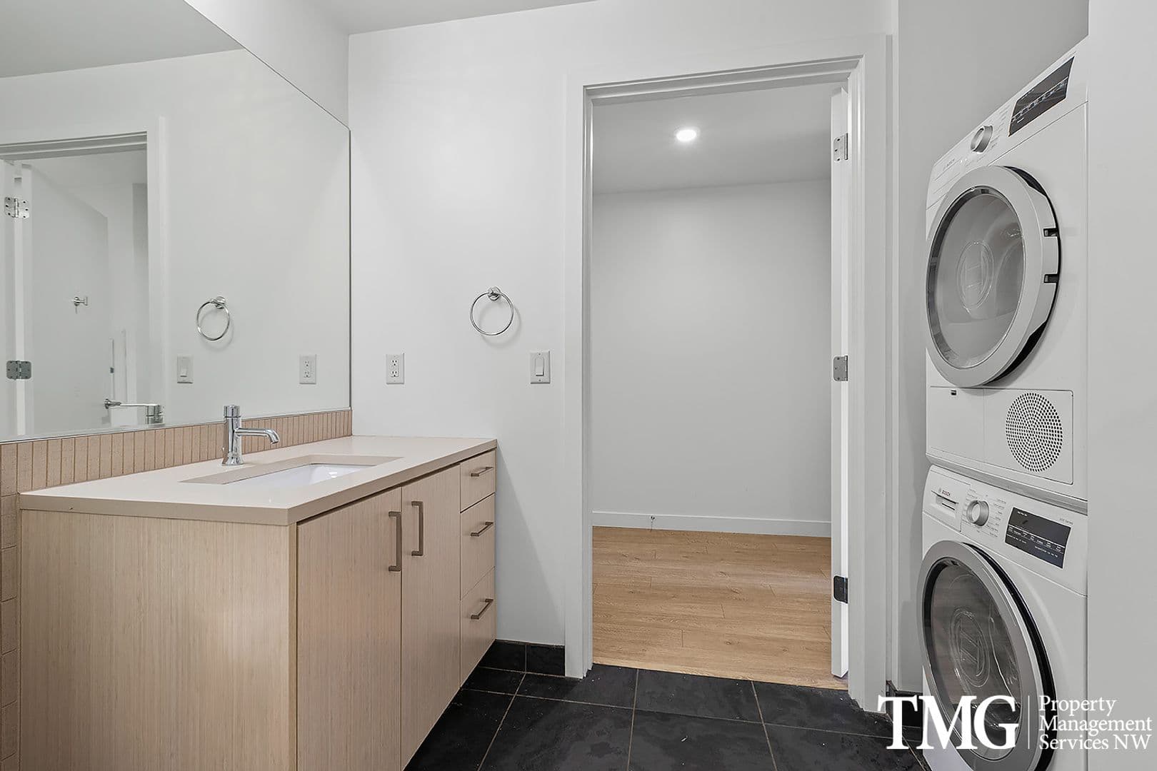 Portland Apartment: 1315 NW 19th Ave
