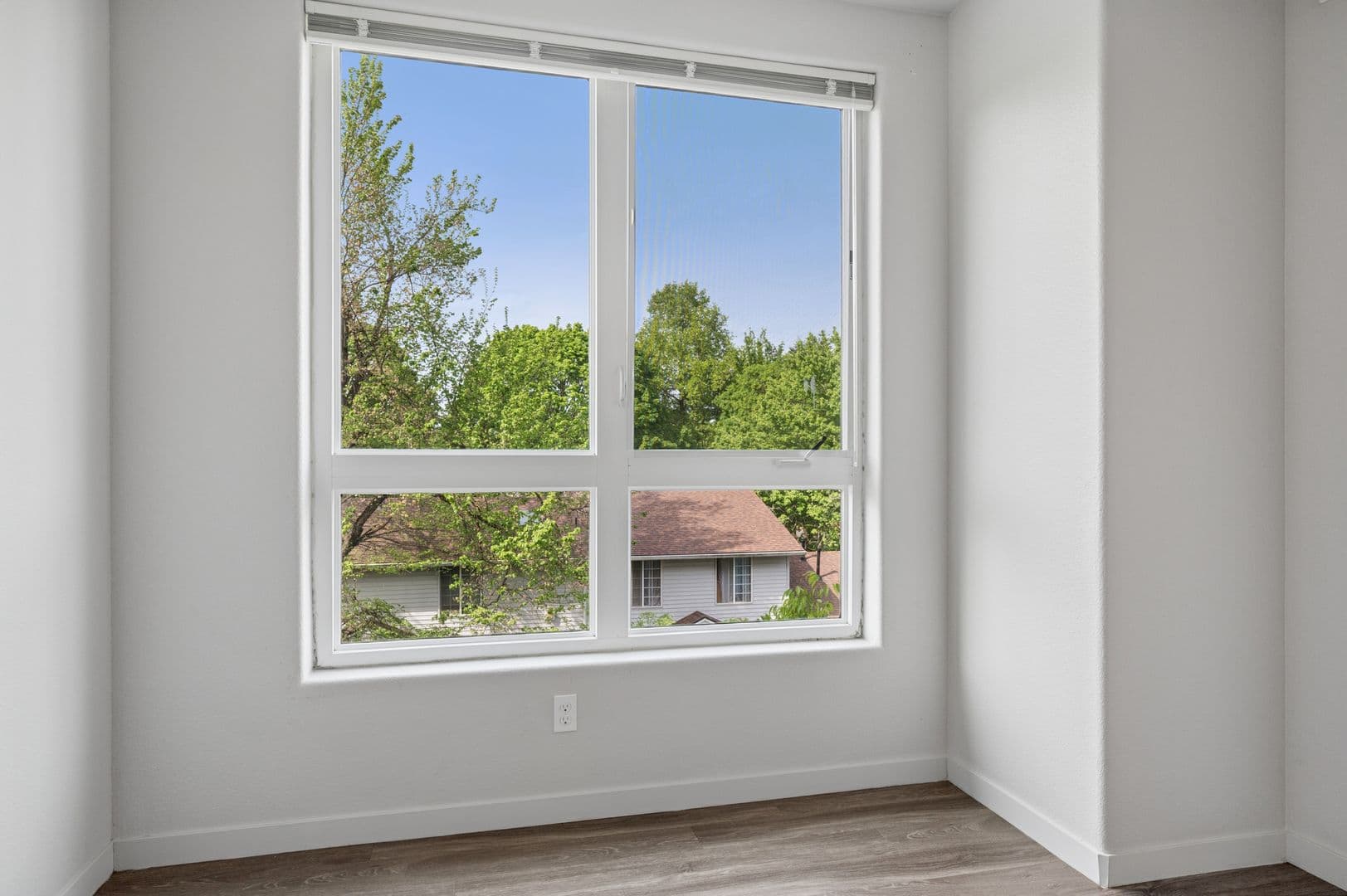 Gresham Apartment: 459 SE 192nd Ave