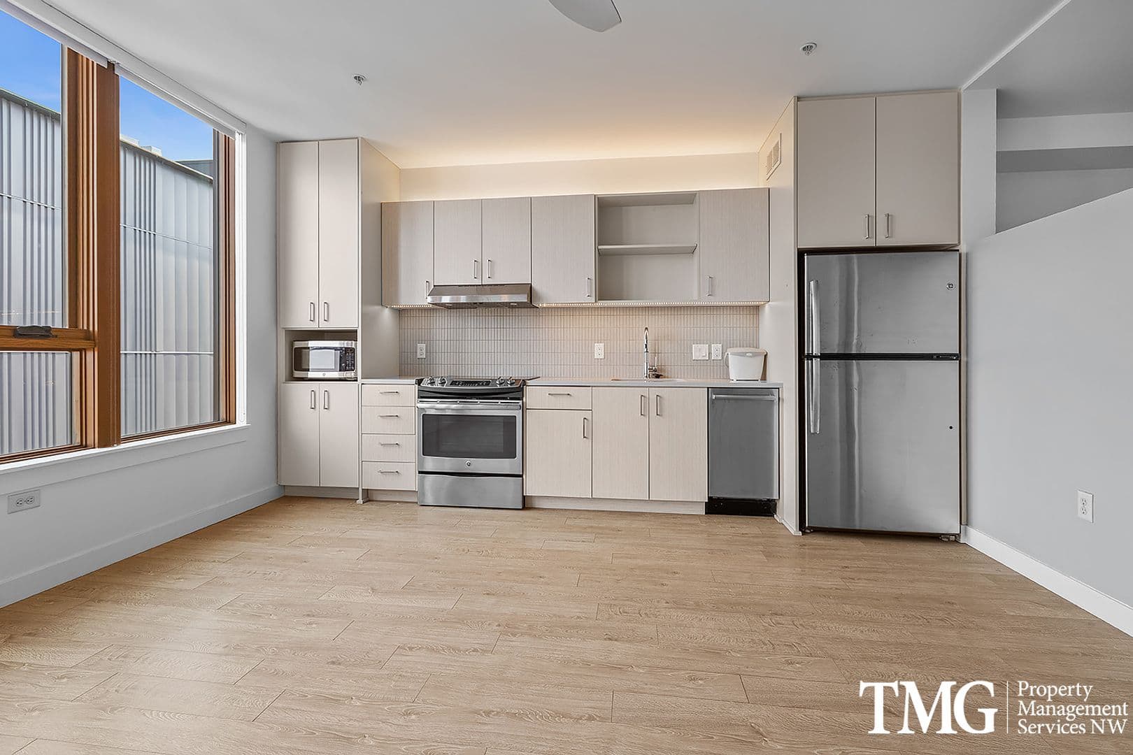 Portland Apartment: 1315 NW 19th Ave