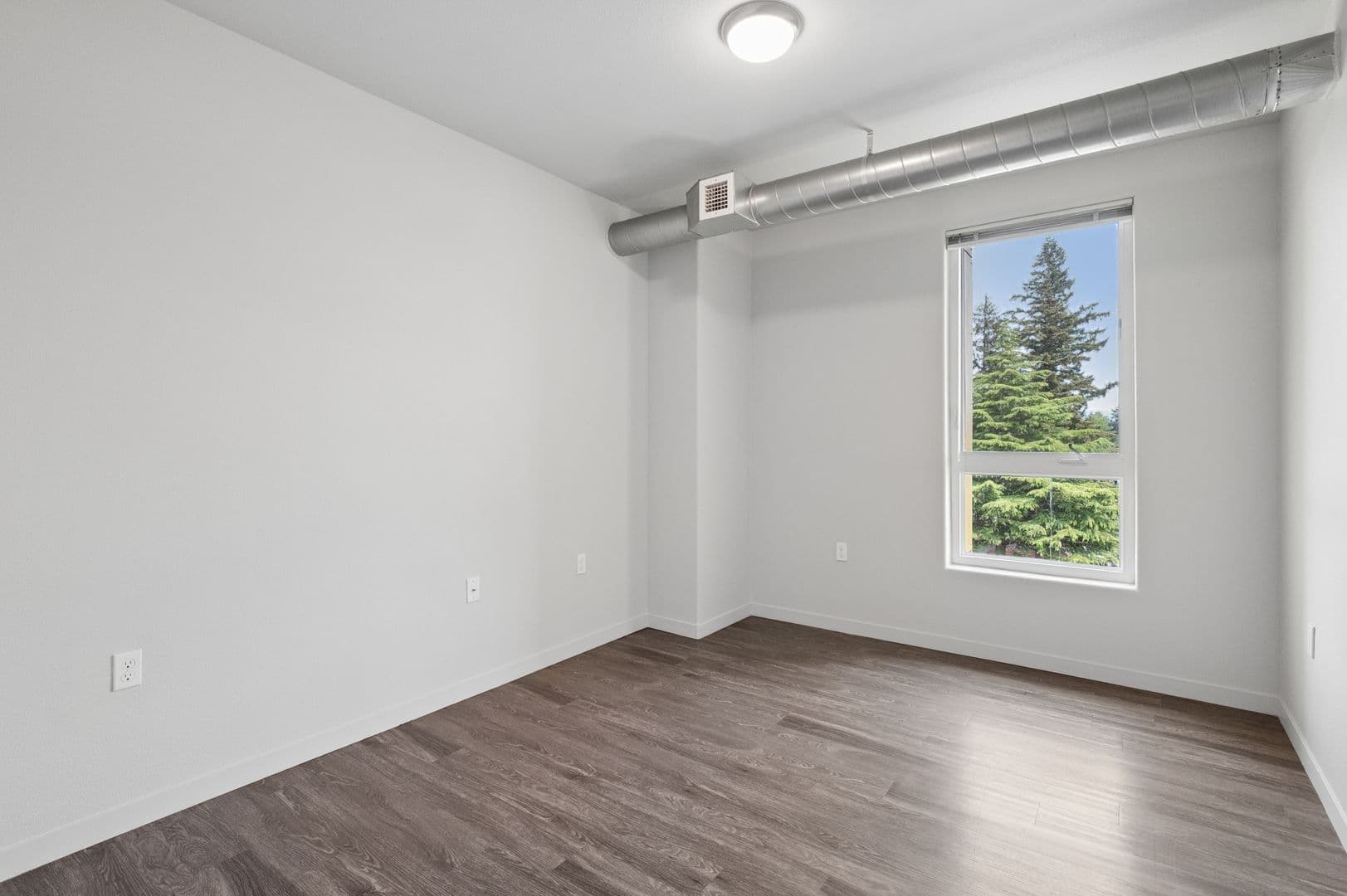 Gresham Apartment: 459 SE 192nd Ave