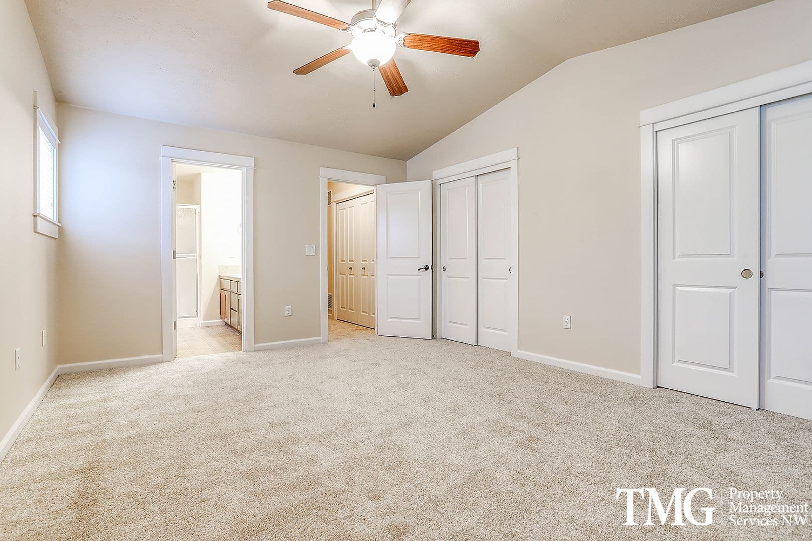 Gresham Apartment: Chase Landing