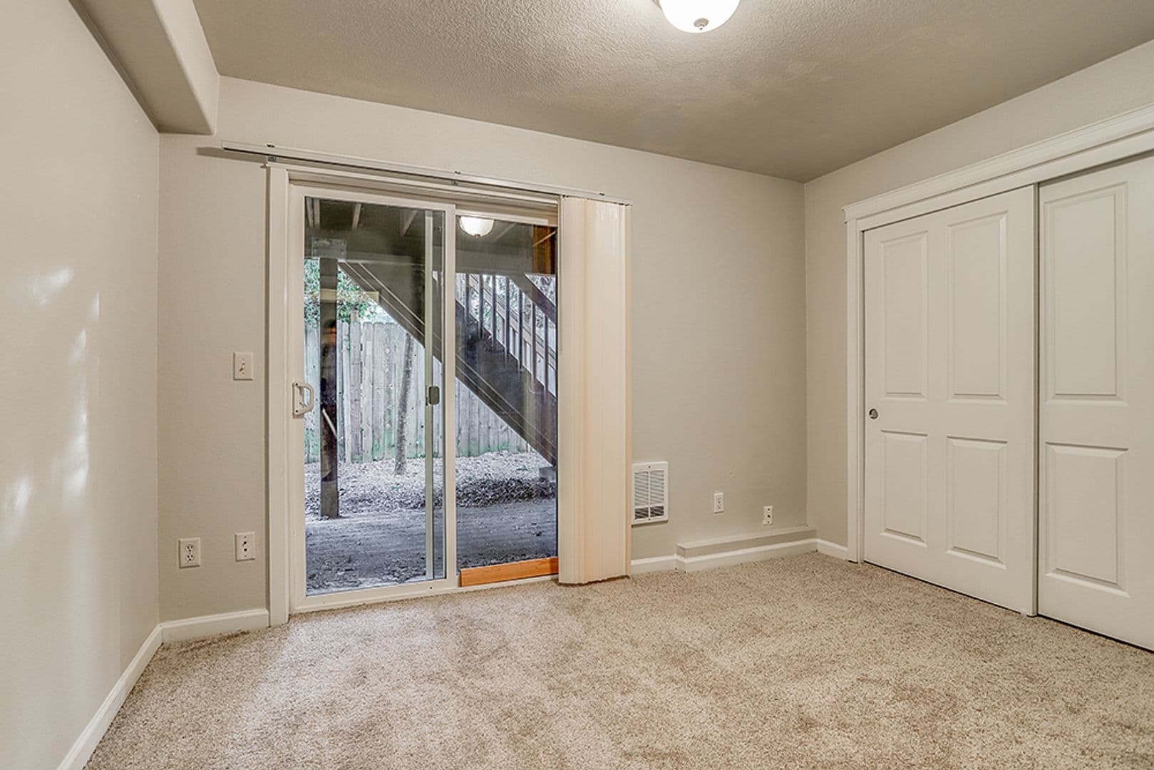 Portland Apartment: 15075 SE Powell Blvd
