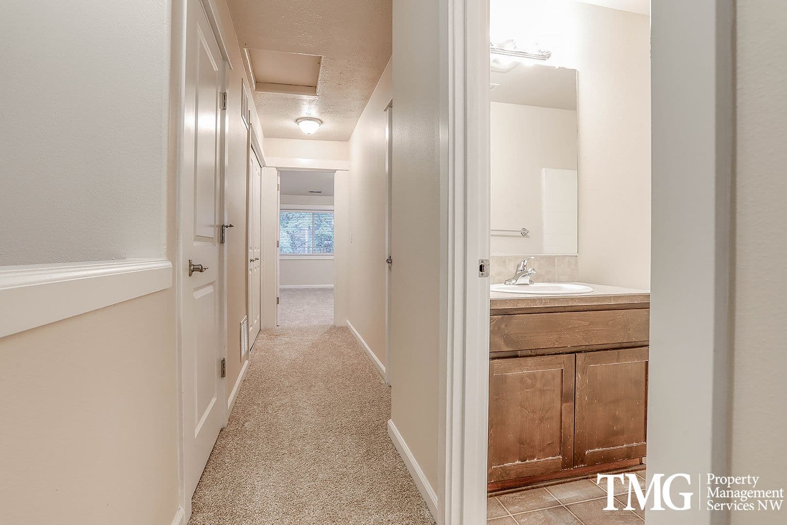 Gresham Apartment: Chase Landing