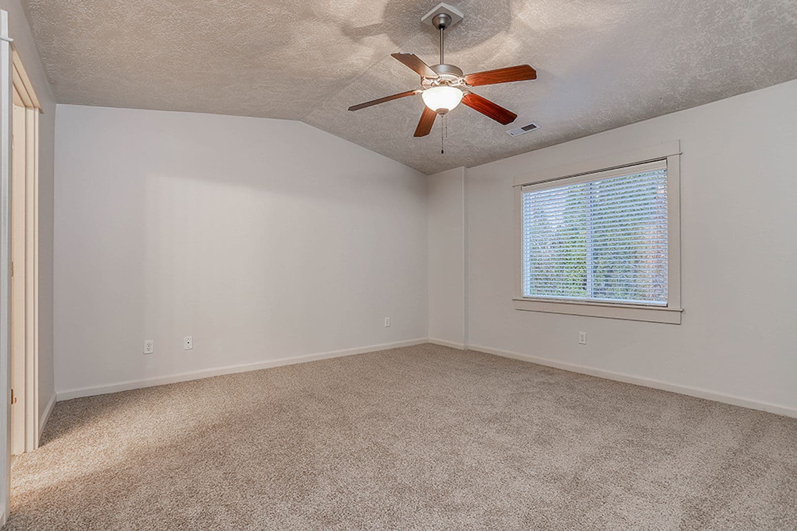 Gresham Apartment: Chase Landing