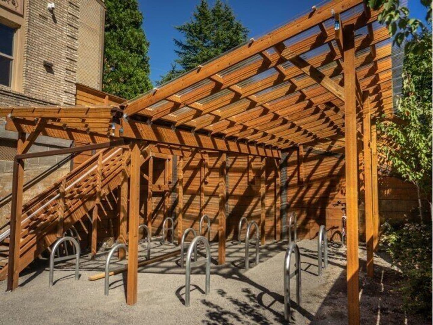 Portland Apartment: 1020 SE 60th Ave