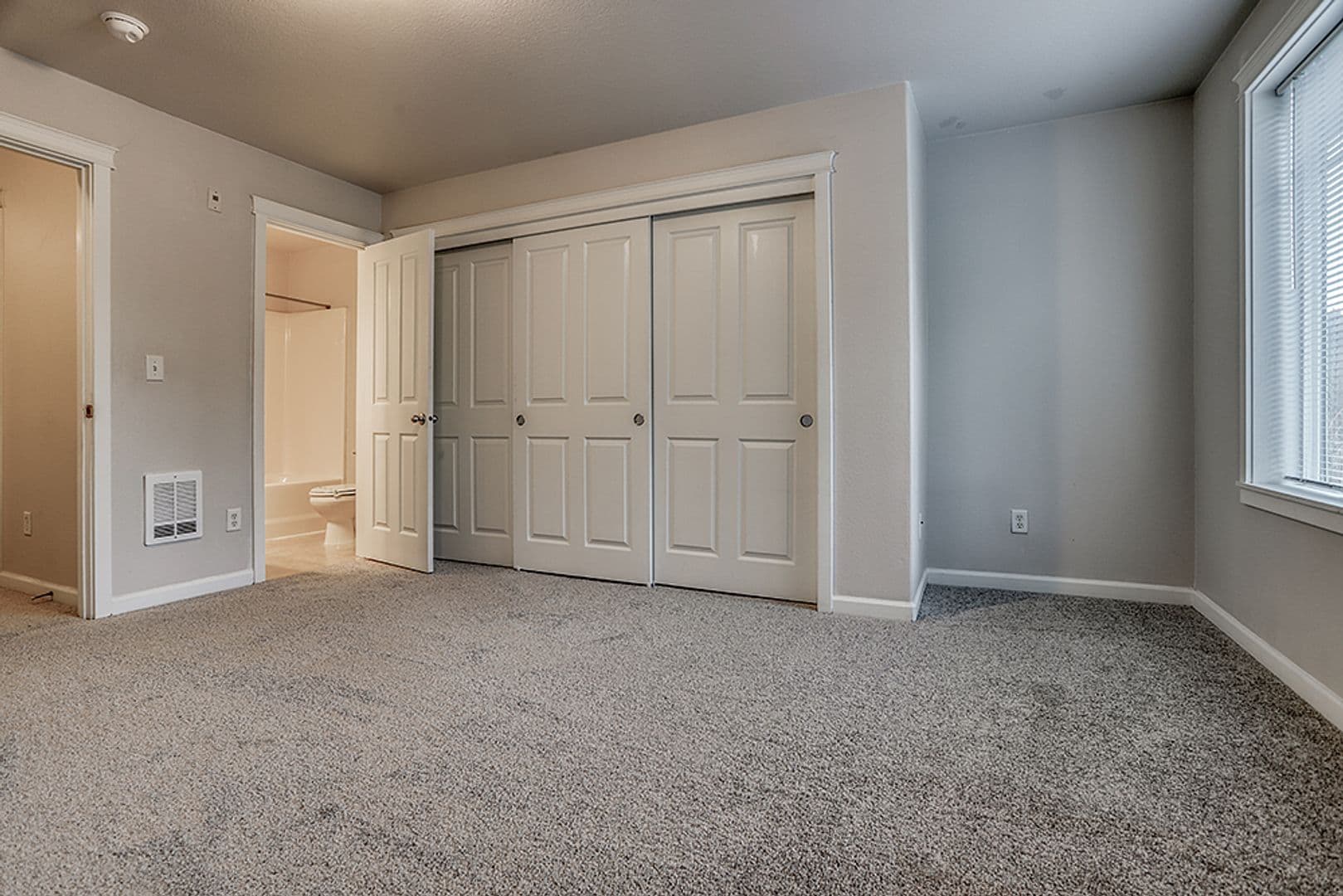 Portland Apartment: 15075 SE Powell Blvd