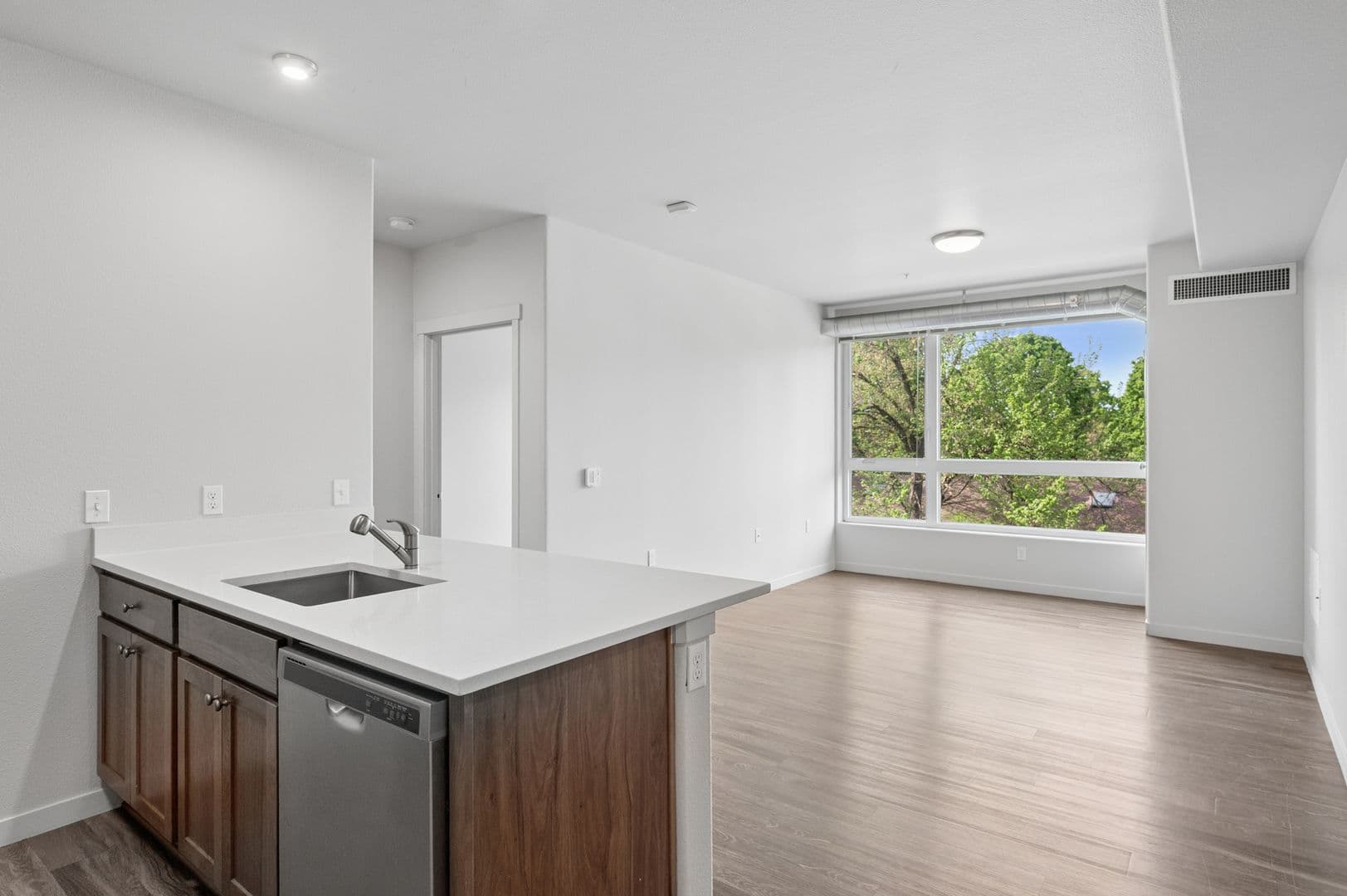 Gresham Apartment: 459 SE 192nd Ave