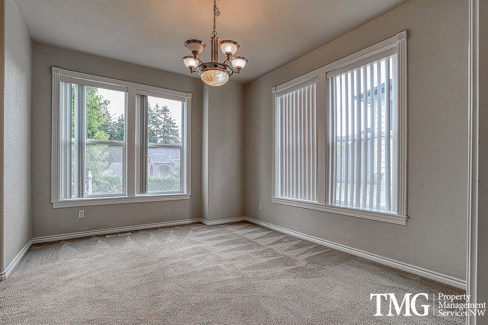 Portland House: 13901 SE Eastridge Street