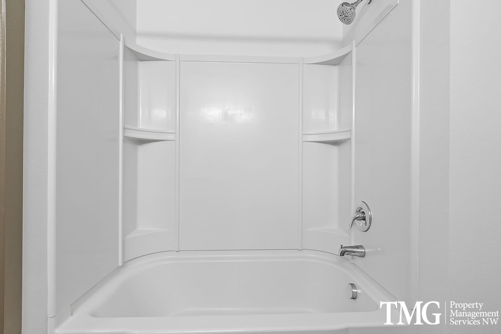 Portland Apartment: 3916 S Corbett Ave