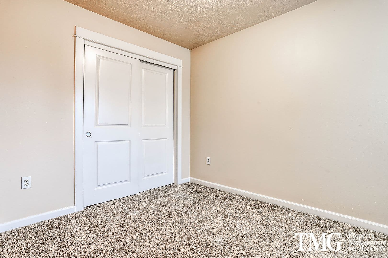 Gresham Apartment: Chase Landing