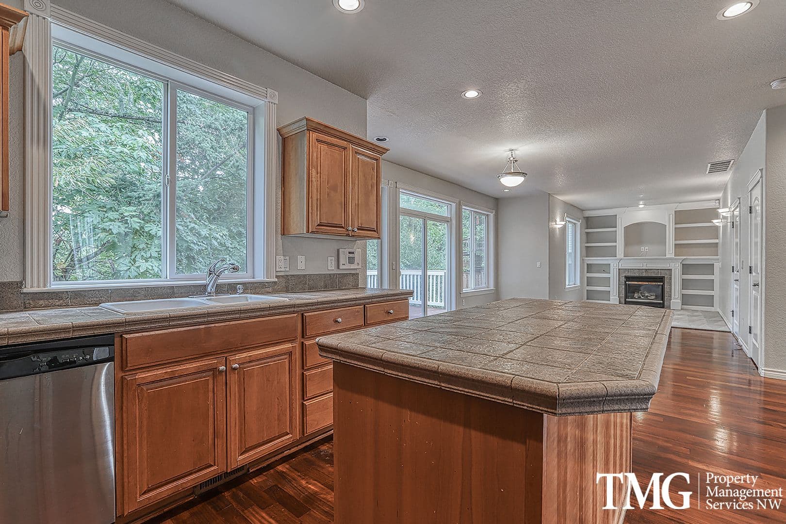 Portland House: 13901 SE Eastridge Street