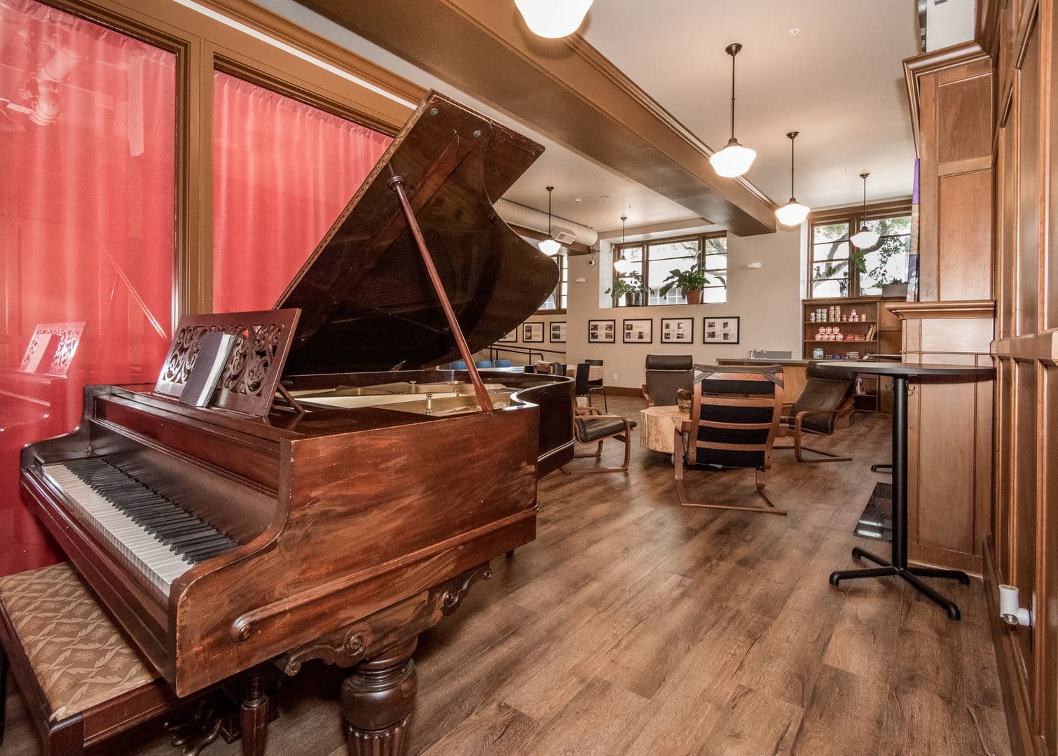 Portland Apartment: 1020 SE 60th Ave