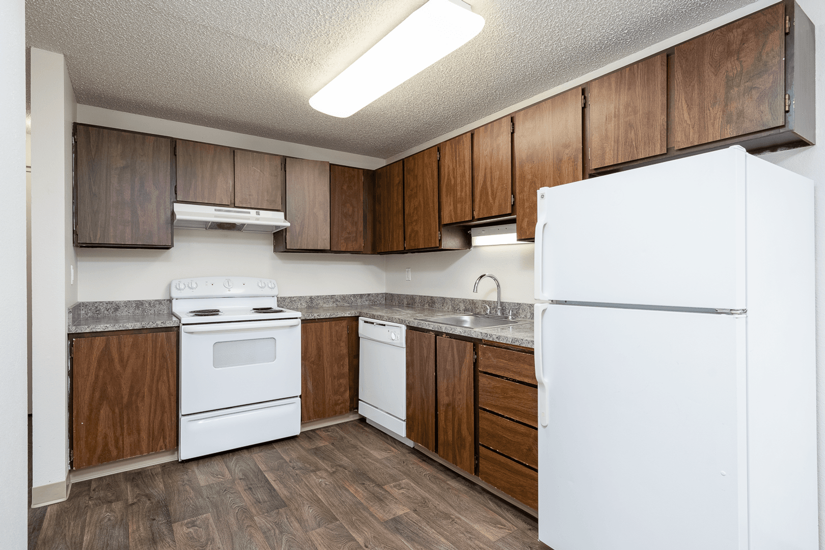 Hermiston Apartment: 1100 S Hwy 395