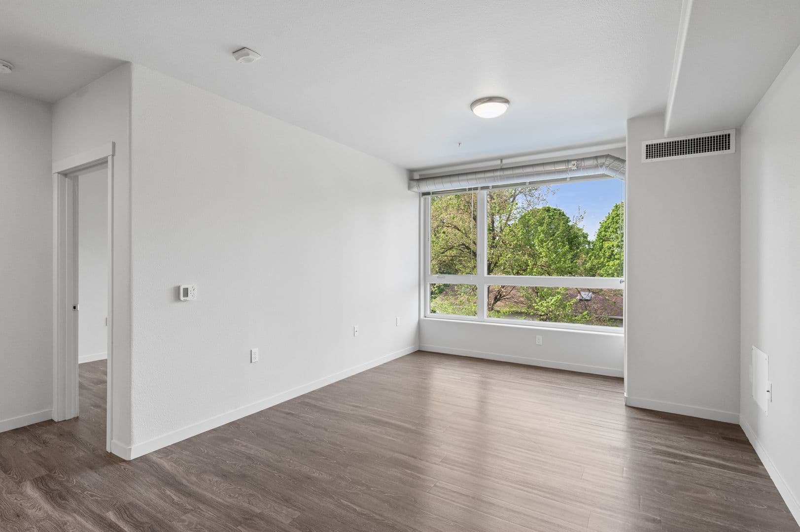 Gresham Apartment: 459 SE 192nd Ave