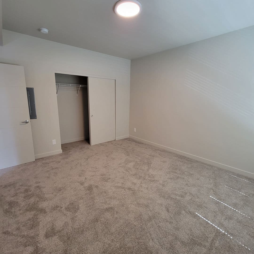 Fairview Apartment: 1650 NE Market Drive