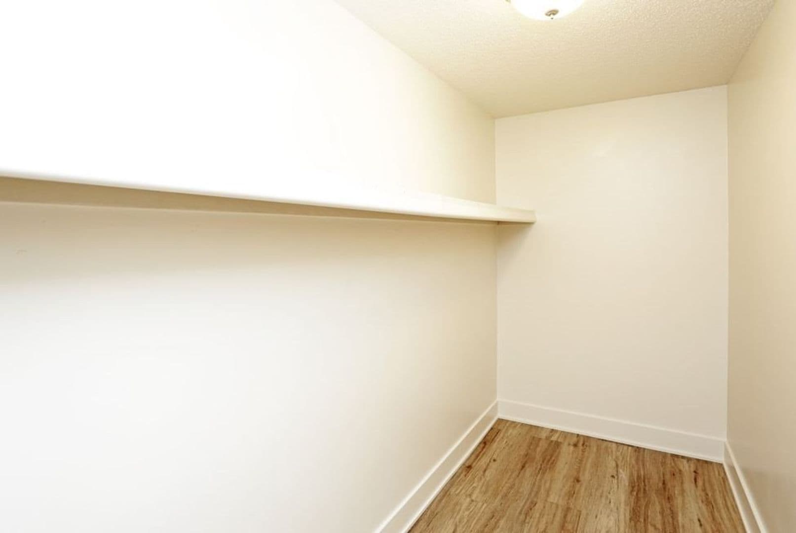 Des Moines Apartment: 200 Grand Avenue