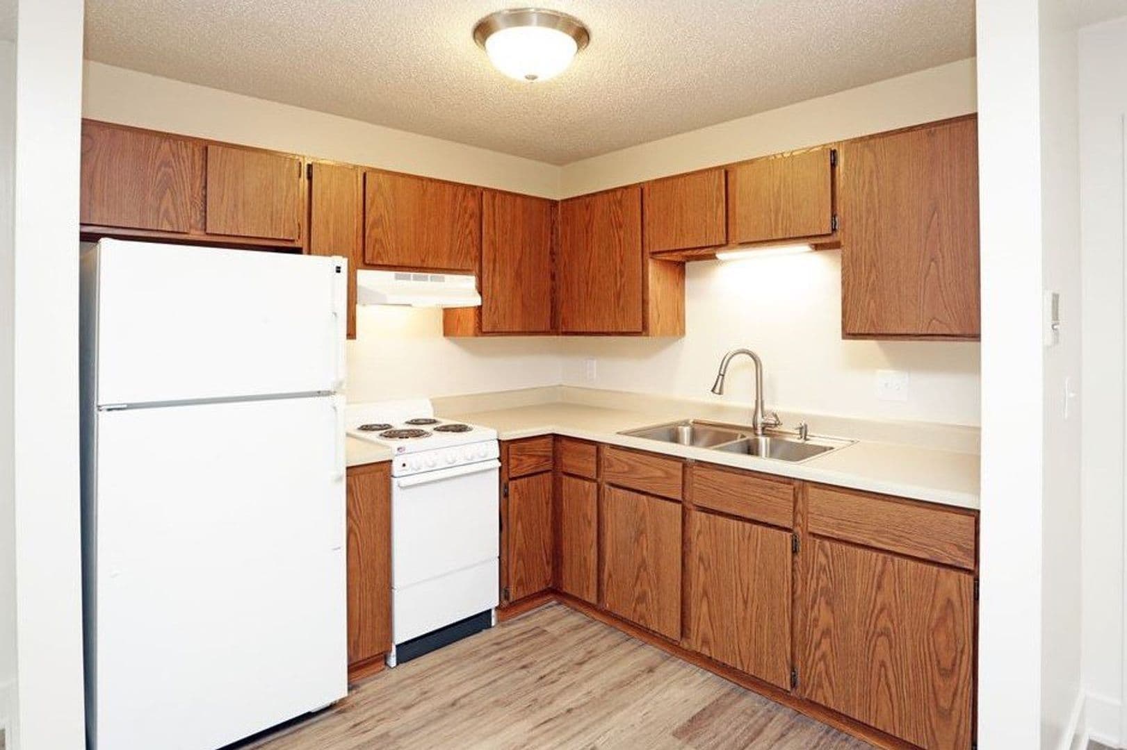 Des Moines Apartment: 200 Grand Avenue