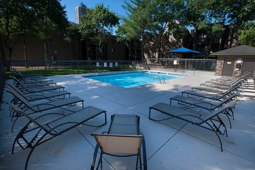 Des Moines Apartment: 200 Grand Avenue