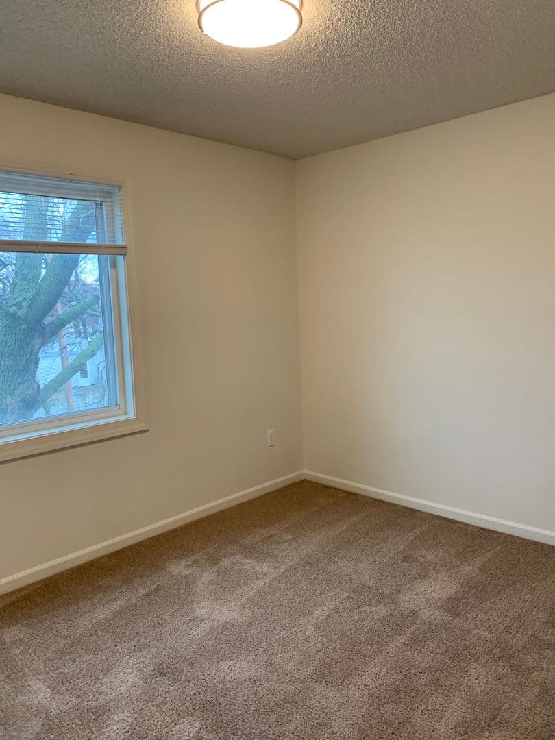 Des Moines Apartment: 1100 24th Street