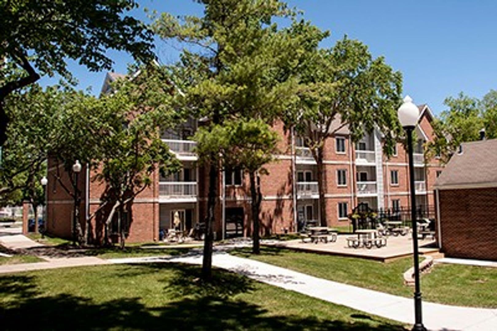 Des Moines Apartment: 1217 24th Street