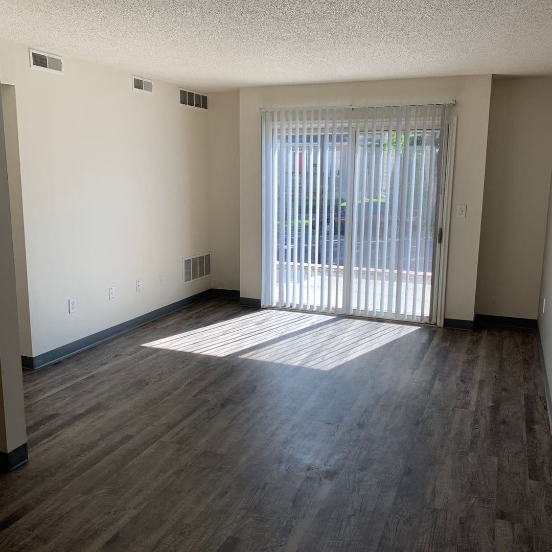 Des Moines Apartment: 1100 24th Street