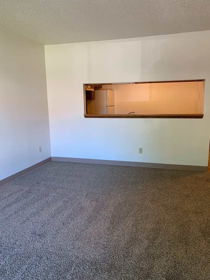 Des Moines Apartment: 200 Grand Avenue