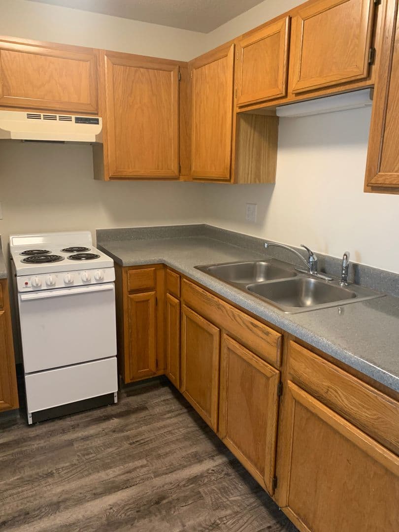 Des Moines Apartment: 1217 24th Street