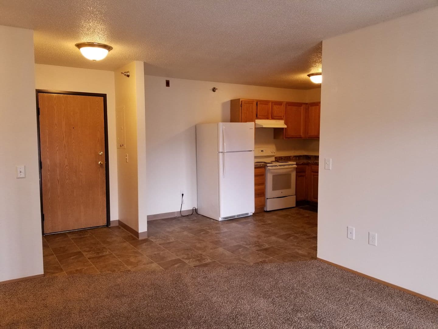 Des Moines Apartment: 4010 University Avenue