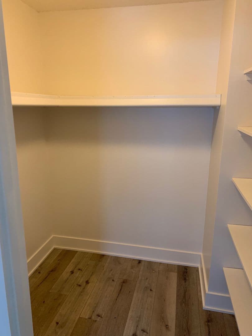 Des Moines Apartment: 200 Grand Avenue