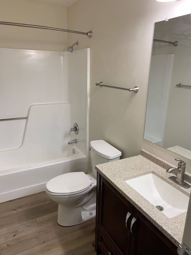 Des Moines Apartment: 200 Grand Avenue