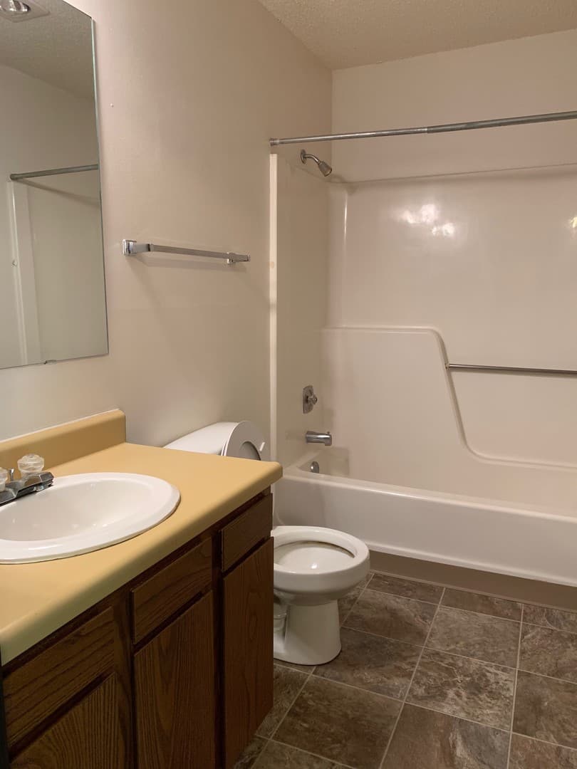 Des Moines Apartment: 200 Grand Avenue