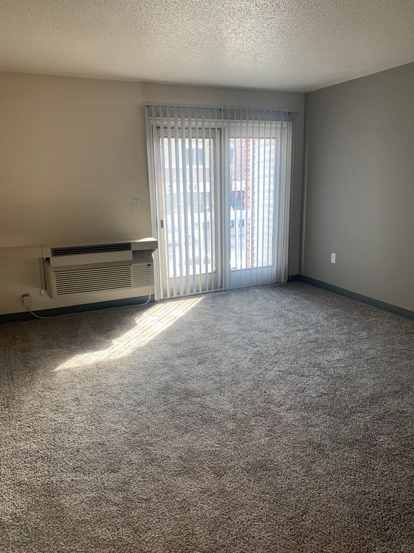 Des Moines Apartment: 1217 24th Street