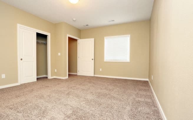 West Des Moines Apartment: 9061 Burkwood Drive