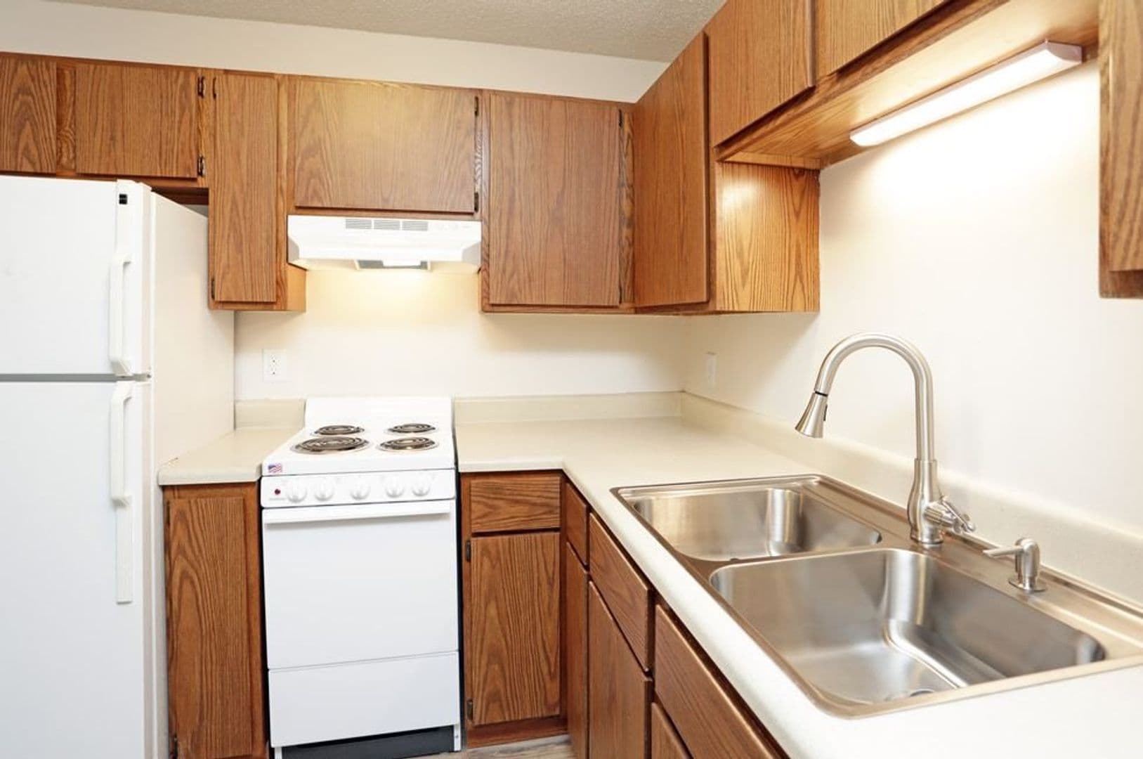 Des Moines Apartment: 200 Grand Avenue