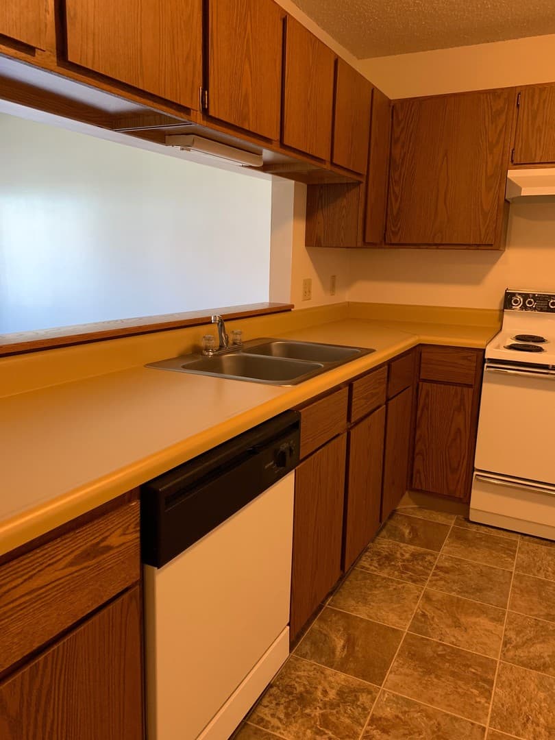 Des Moines Apartment: 200 Grand Avenue