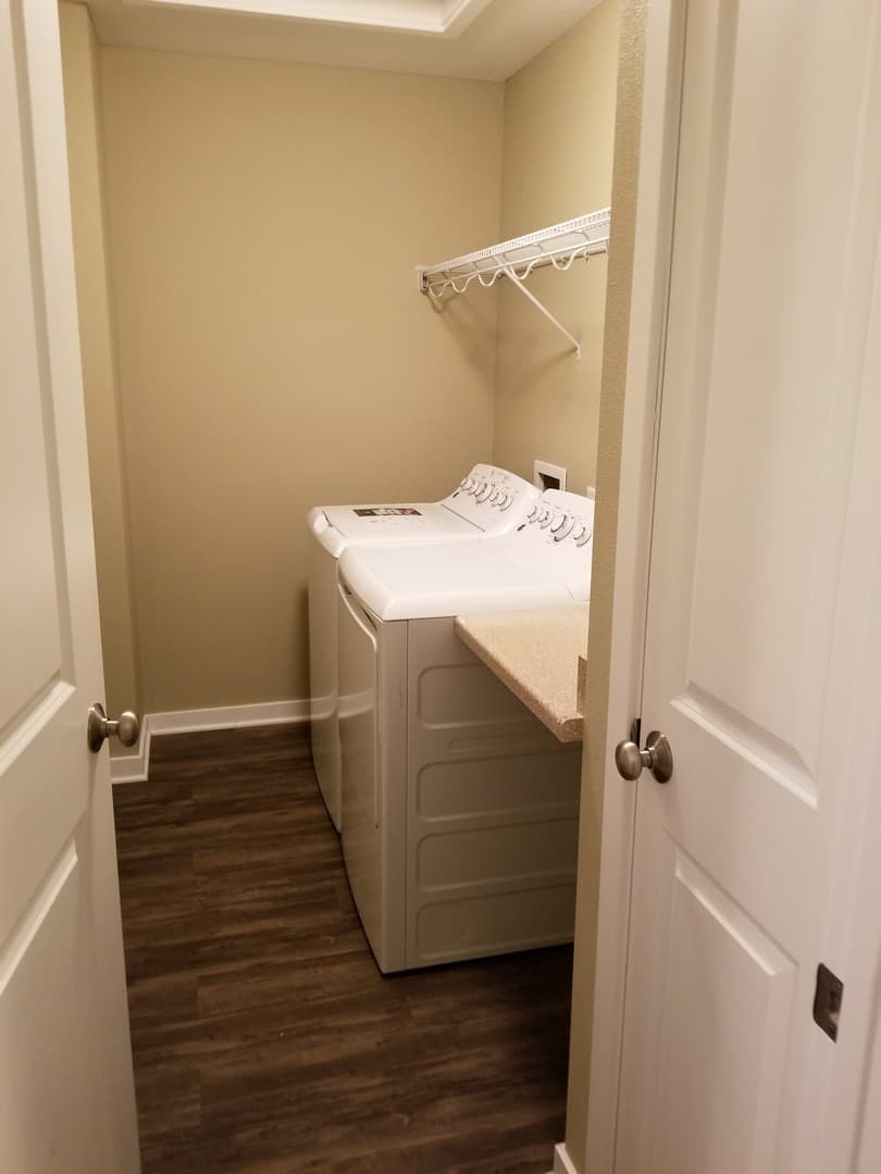 West Des Moines Apartment: 9061 Burkwood Drive