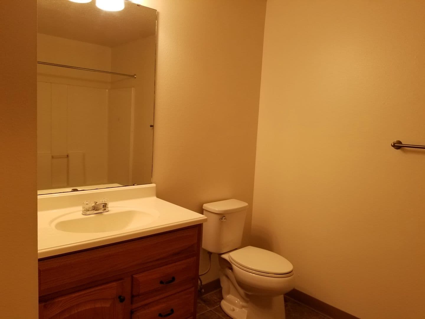 Des Moines Apartment: 4010 University Avenue