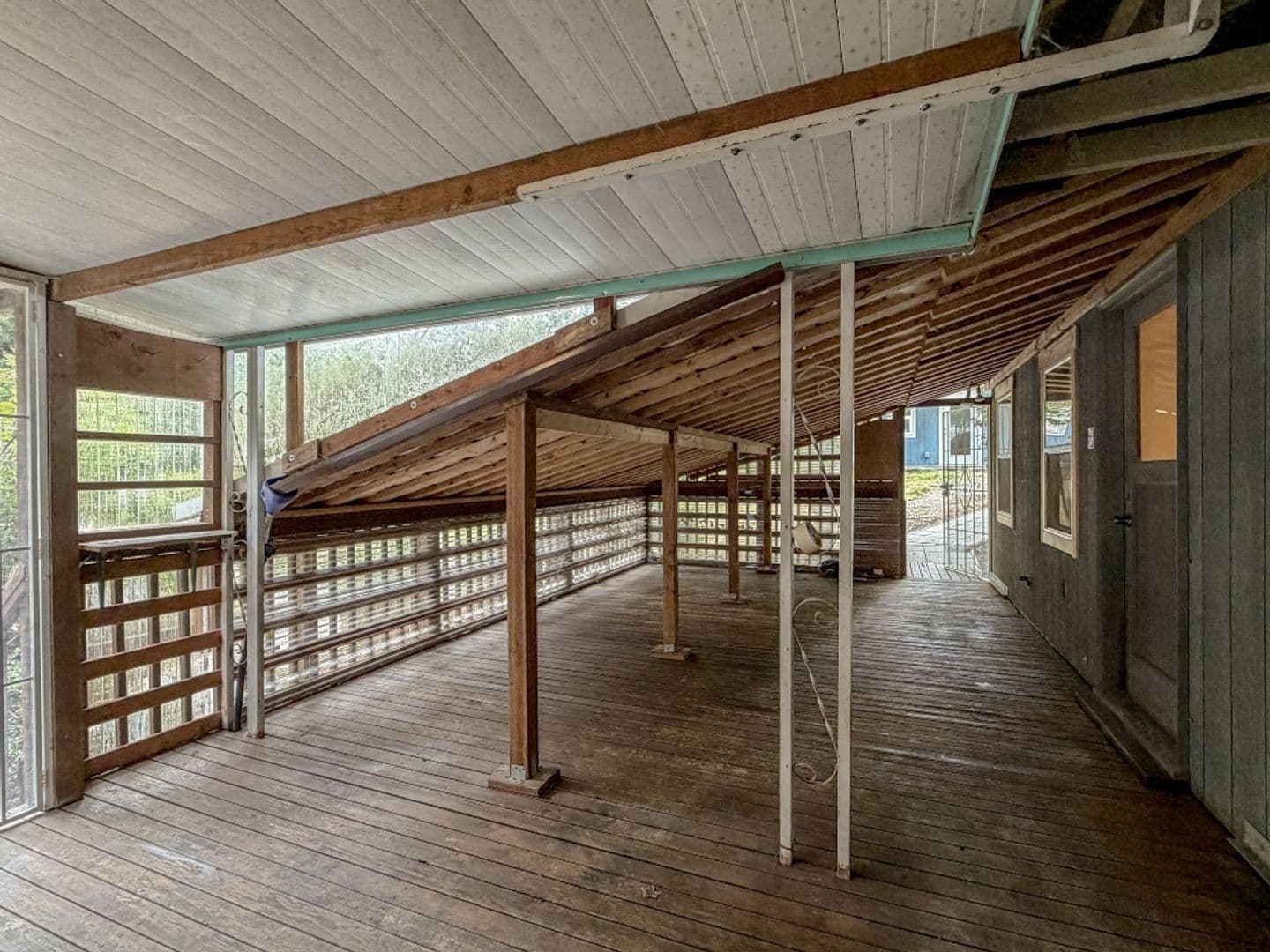 Bothell House: 23411 53rd Ave SE