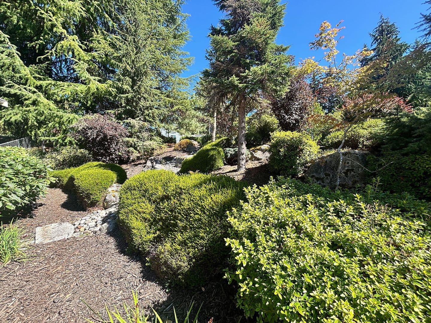 Everett House: 531 48th Pl SE