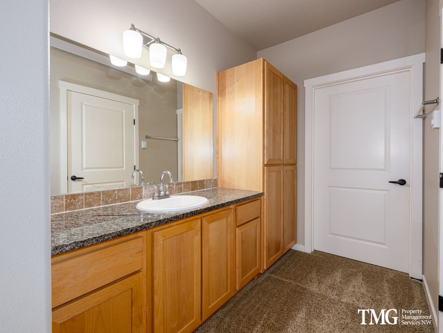 Vancouver Apartment: 608 NE 86th St