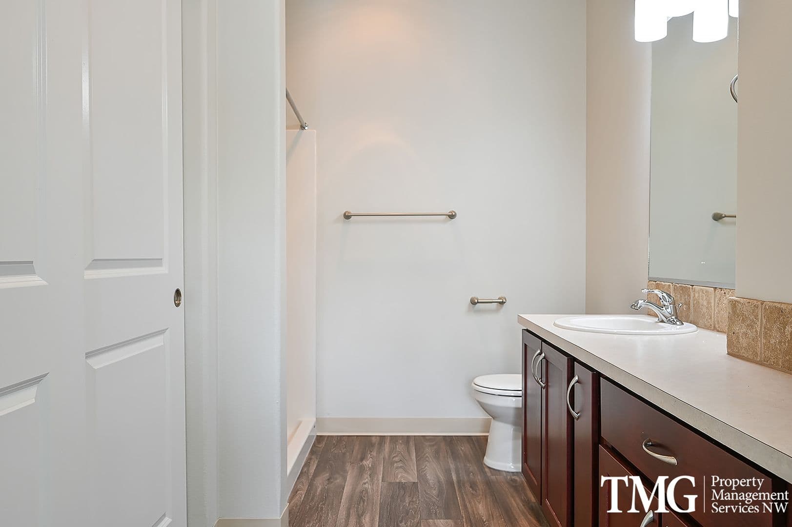 Vancouver Apartment: 4705 NE Leverich Park Way