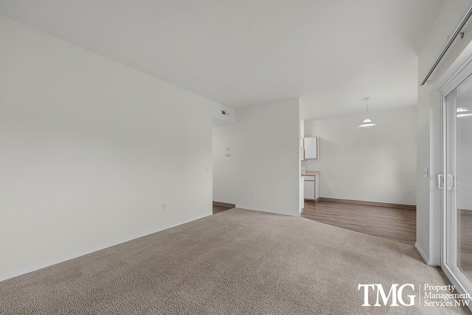 Richland Apartment: 900 Aaron Dr