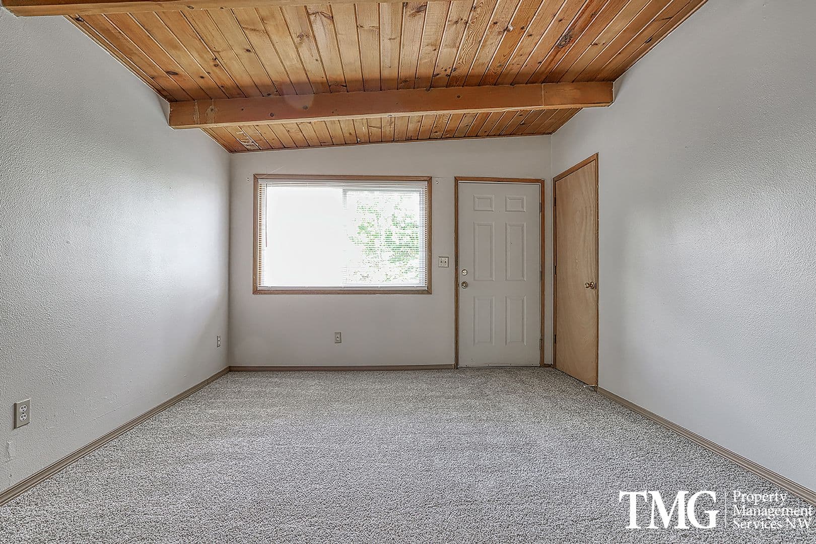 Vancouver Apartment: 2106 & 2108 E 33rd Street