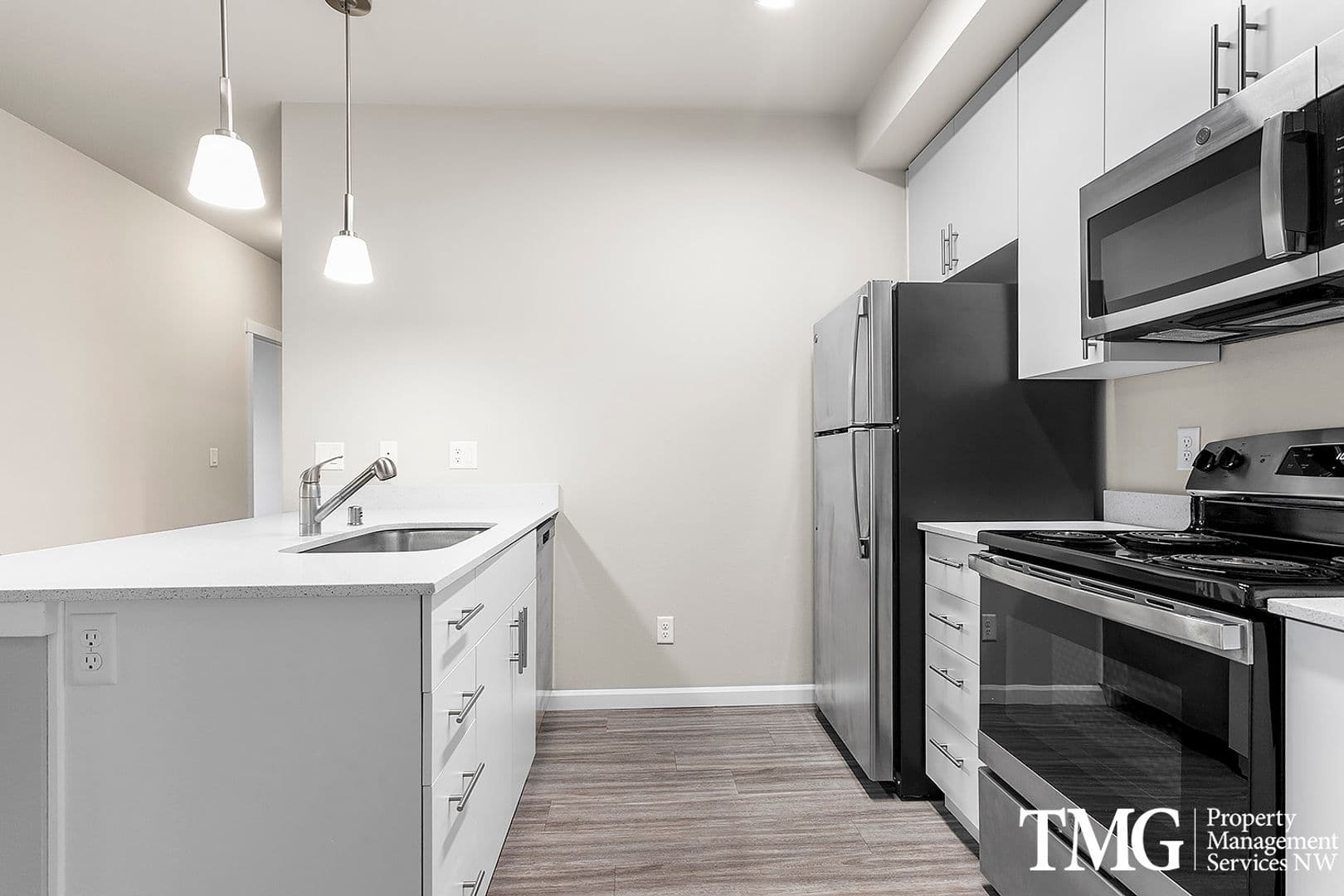 Ridgefield Apartment: 540 S Royle Rd