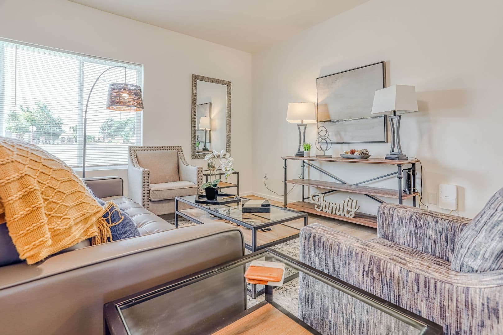 Kennewick Apartment: 2652 W 15th Ave