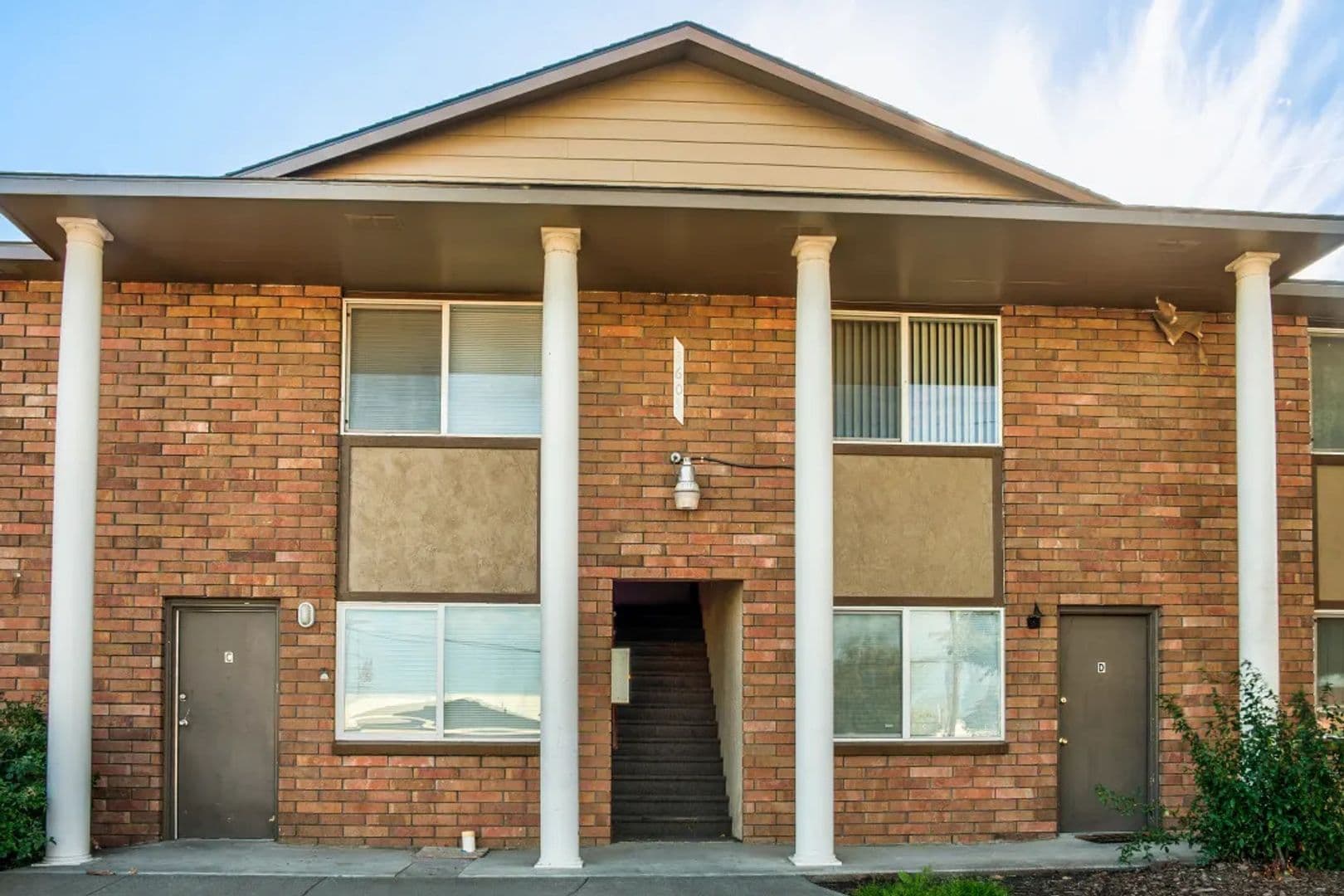 Kennewick Apartment: 12 S Morain St