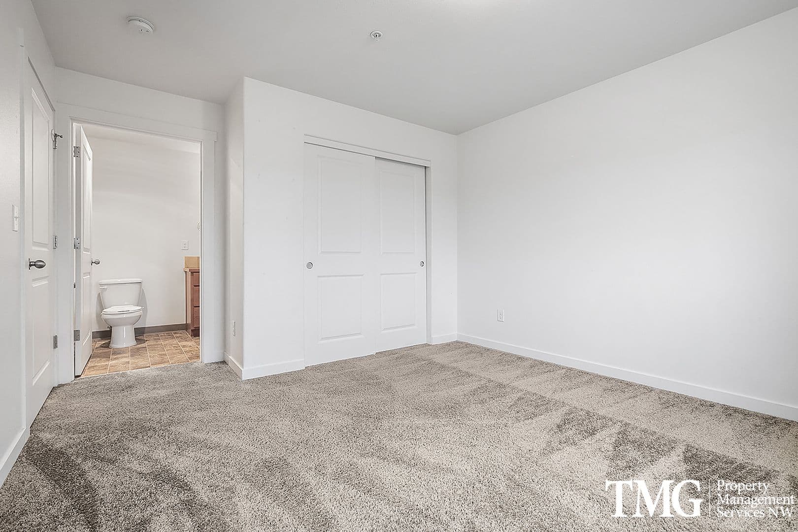 Battle Ground Apartment: 1017 SE 12th Ave