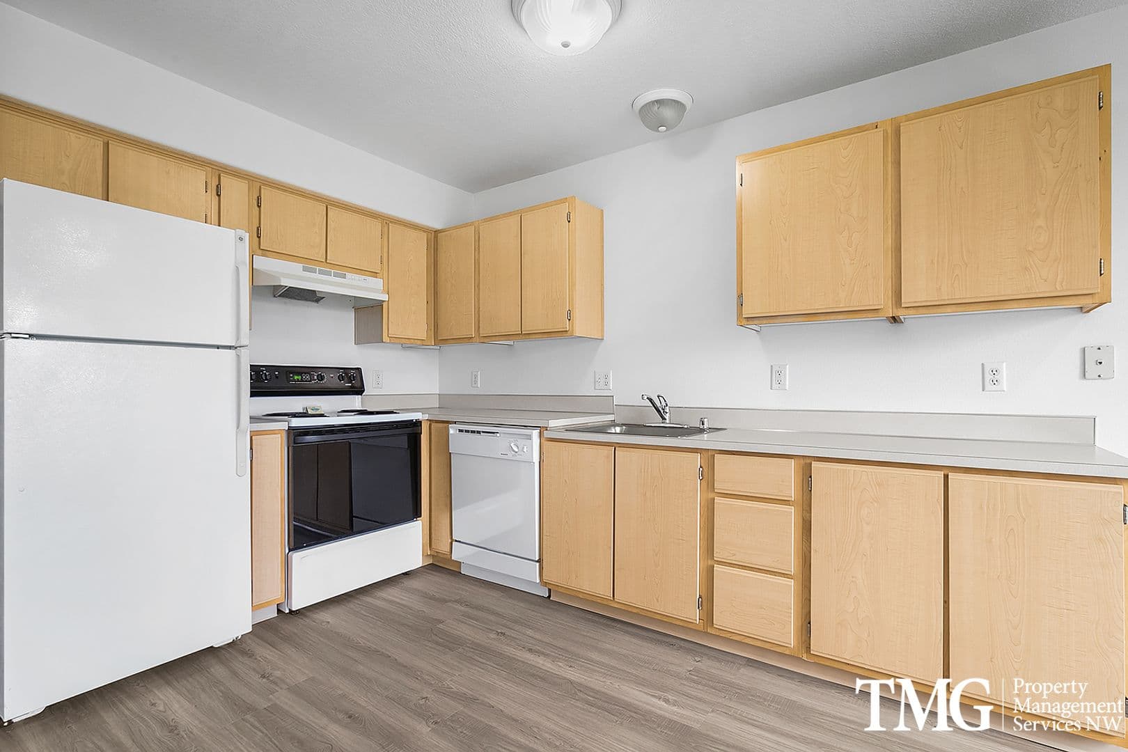 Vancouver Apartment: 13608 NE 72nd St