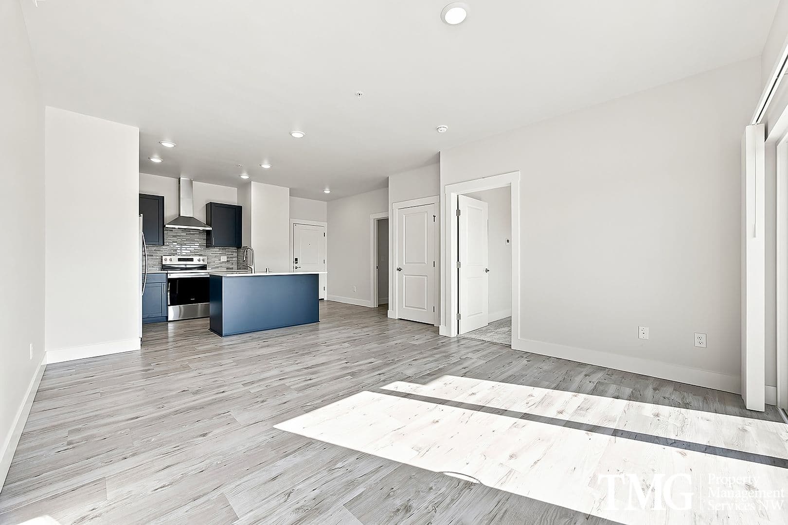 Kennewick Apartment: 7918 W 10th Ave